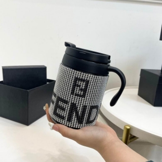 2024.4.01 Fendi Thermos Cup 005