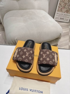 2024.04.28  Super Perfect LV Women Slippers size35-41 555